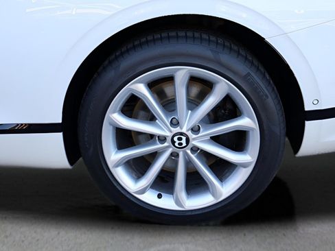 Used 2024 Bentley Continental GT image 6
