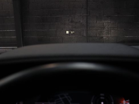 Used 2023 BMW X6 xDrive40i w/ M Sport Package image 50