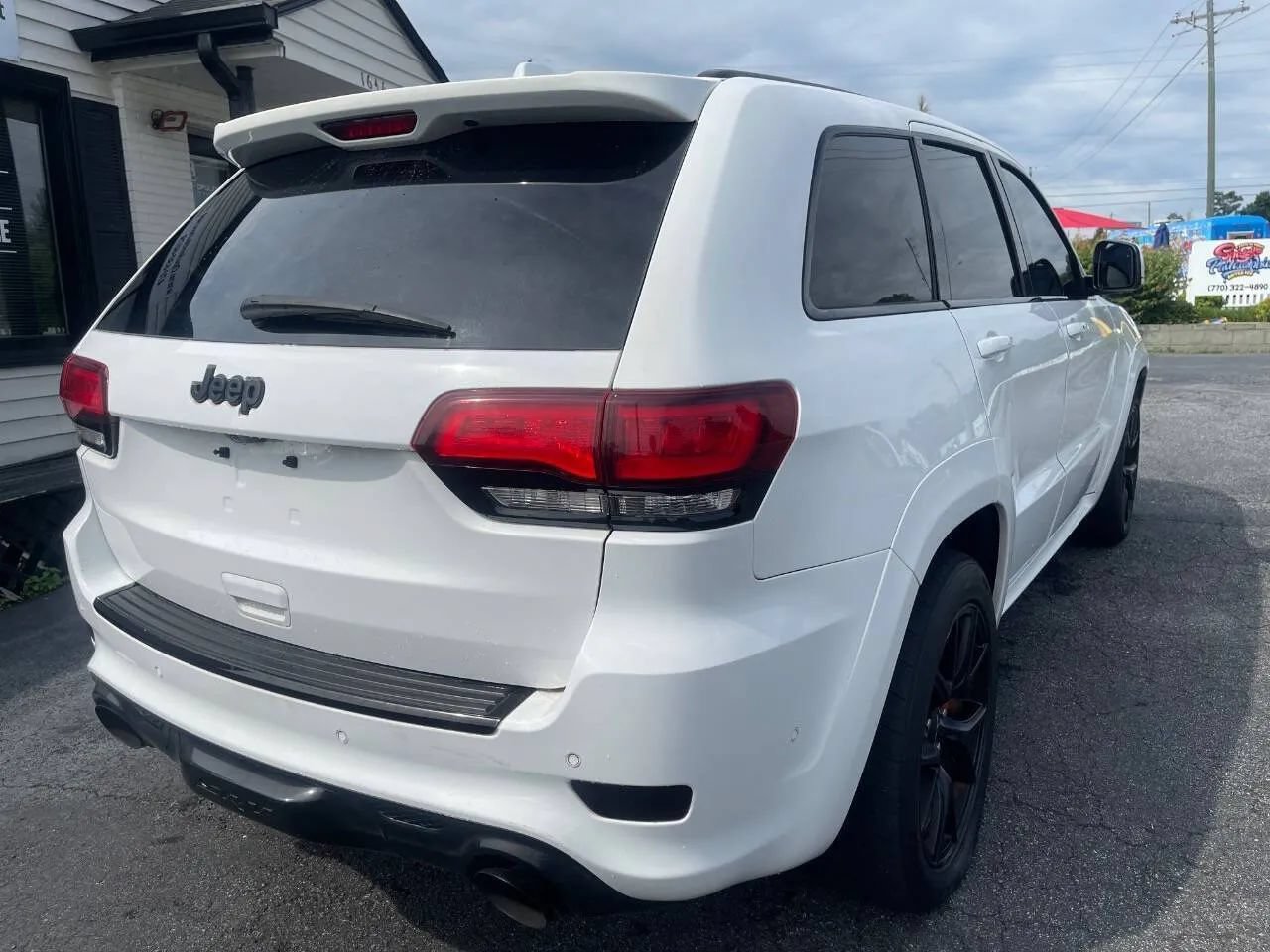 Used 2017 Jeep Grand Cherokee SRT AWD/4WD image 8