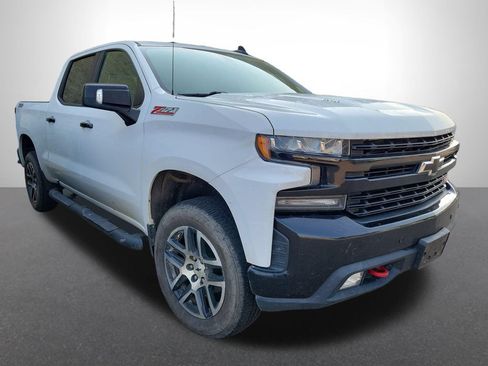 Used 2020 Chevrolet Silverado 1500 LT Trail Boss AWD/4WD image 3
