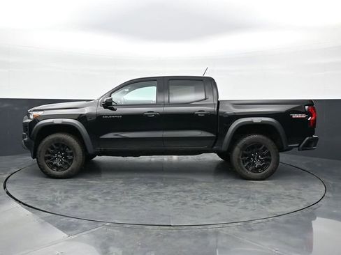 Used 2025 Chevrolet Colorado Trail Boss AWD/4WD image 4