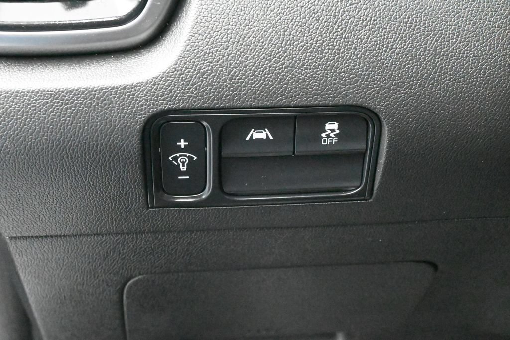 Used 2023 Kia Sorento S w/ Panoramic Sunroof Package FWD image 16
