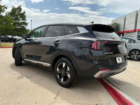 Used 2026 Kia Sportage LX FWD image 8