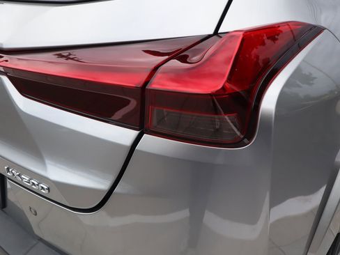 Used 2022 Lexus UX 200 F Sport FWD image 18
