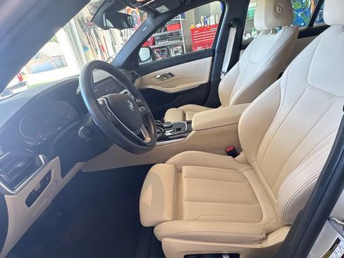 Used 2019 BMW 330i Sedan w/ Premium Package image 21