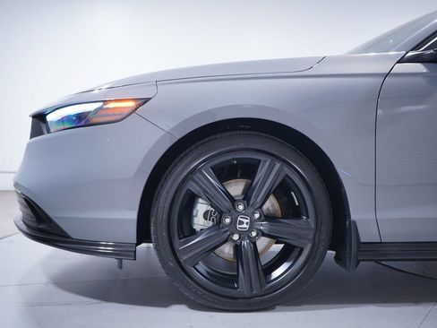Used 2025 Honda Accord Sport image 2