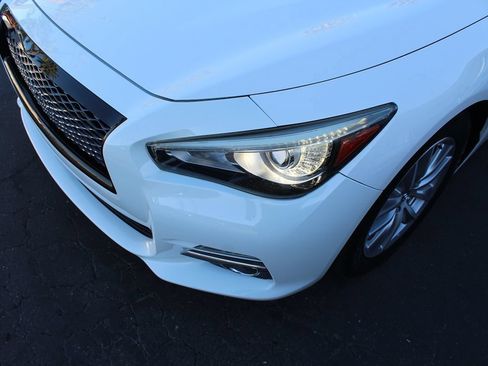 Used 2015 INFINITI Q50 Premium w/ Navigation Package RWD image 8
