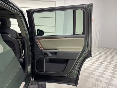 Used 2024 Rivian R1S Adventure AWD/4WD image 19