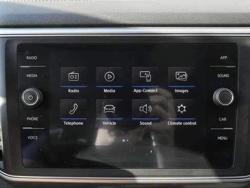 Used 2018 Volkswagen Atlas SE image 61