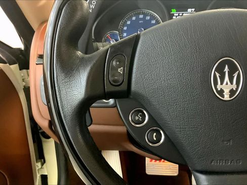 Used 2013 Maserati GranTurismo Sport image 23