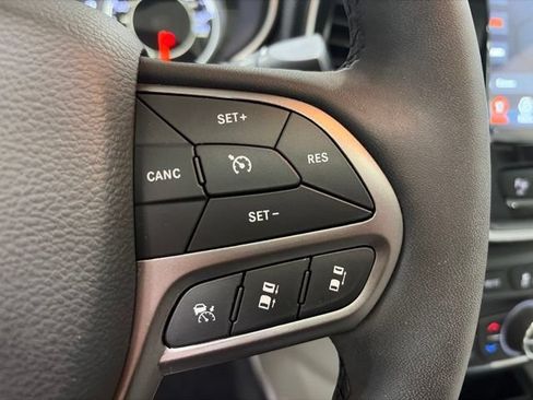 Used 2021 Jeep Cherokee Limited AWD/4WD image 23