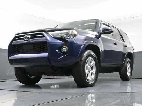 Used 2021 Toyota 4Runner SR5 Premium w/ Moonroof Package image 52