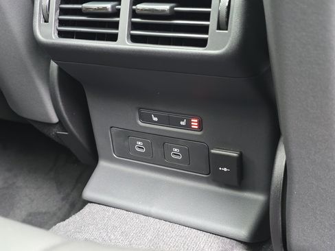 New 2026 Land Rover Range Rover Velar Dynamic SE image 22