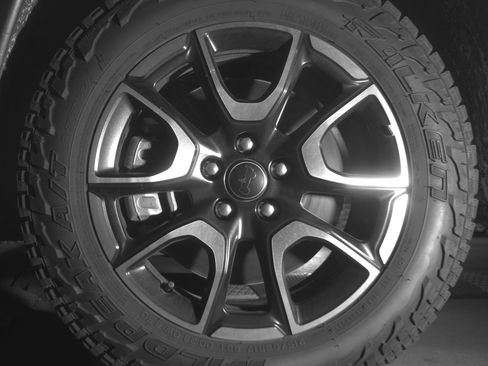 Used 2025 Jeep Compass Trailhawk AWD/4WD image 12