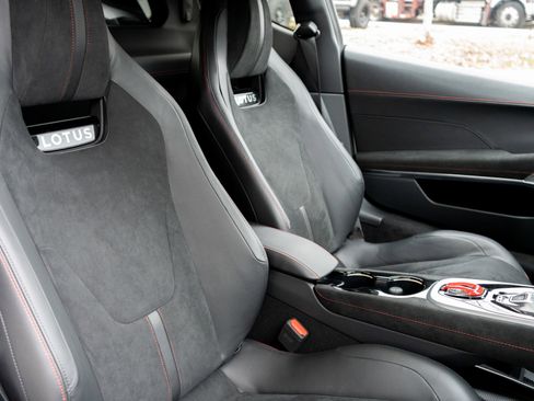 Used 2024 Lotus Emira First Edition image 9
