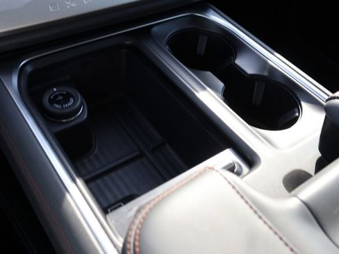 Certified 2025 Ford Expedition Active AWD/4WD image 39