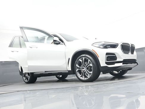 Used 2023 BMW X5 sDrive40i w/ Climate Comfort Package RWD image 46