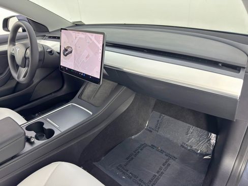 Used 2022 Tesla Model 3 image 15
