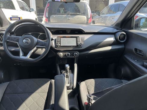 Used 2019 Nissan Kicks S FWD image 6