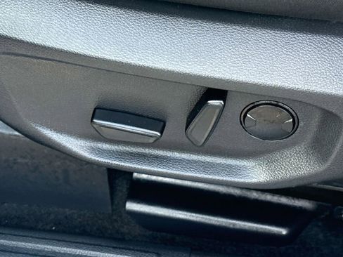 Used 2025 Ford Ranger XLT w/ Equipment Group 301A High image 22