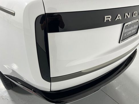 Used 2024 Land Rover Range Rover Long Wheelbase SE image 13