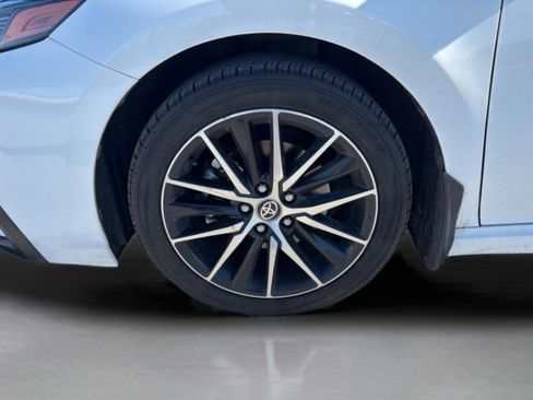 Used 2024 Toyota Camry SE image 43