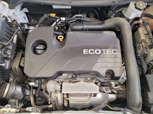 Used 2019 Chevrolet Equinox LS w/ LS Convenience Package FWD image 30
