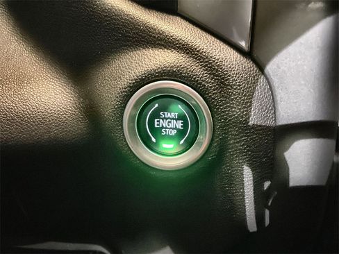 Used 2022 Chevrolet Silverado 1500 LT image 16