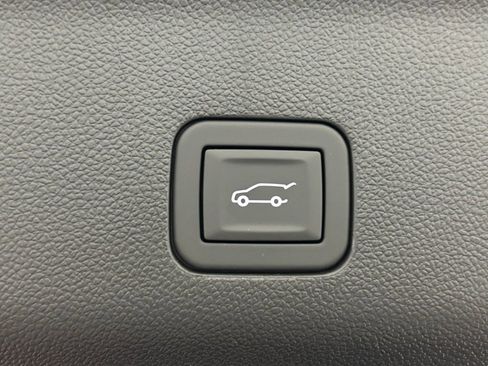 New 2026 GMC Yukon XL Elevation w/ LPO, Elevation Black Package image 12