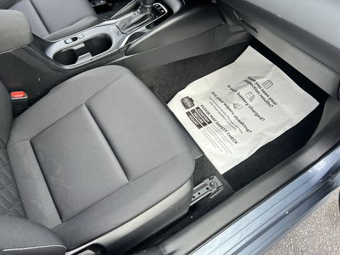 Used 2023 Toyota Corolla LE image 34