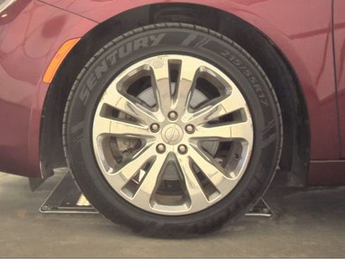 Used 2015 Chrysler 200 Limited w/ Convenience Group FWD image 12
