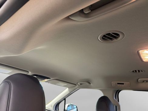 Certified 2026 Kia Carnival FWD image 23