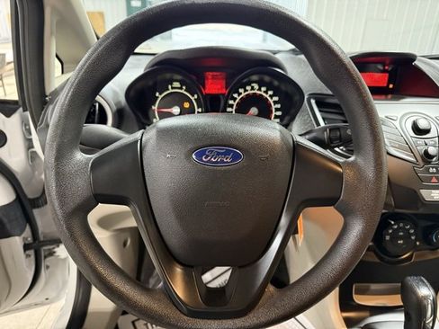 Used 2013 Ford Fiesta S image 11