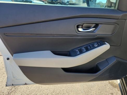 Used 2023 Honda Accord EX image 17