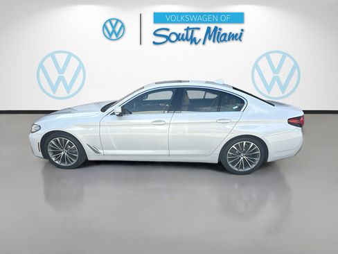 Used 2022 BMW 530i xDrive w/ Premium Package AWD/4WD image 4