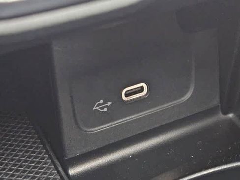 Used 2023 Mercedes-Benz C 43 AMG 4MATIC Sedan image 30