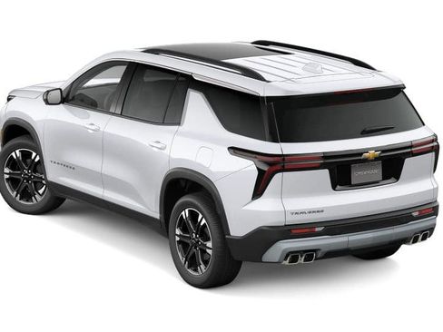 New 2027 Chevrolet Traverse LT w/ Sun and Wheel Package FWD image 4