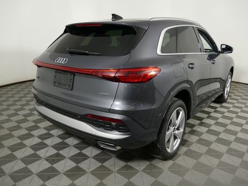 New 2025 Audi Q5 Premium Plus image 3