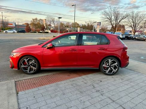 New 2026 Volkswagen GTI SE FWD image 4