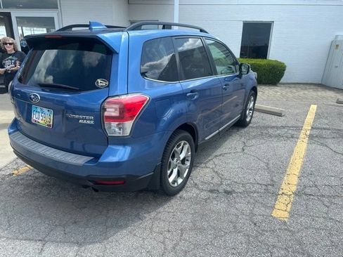 Used 2017 Subaru Forester 2.5i Touring AWD/4WD image 4
