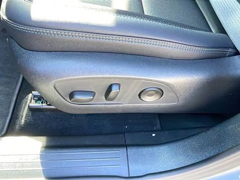 New 2026 Chevrolet Equinox EV LT image 27