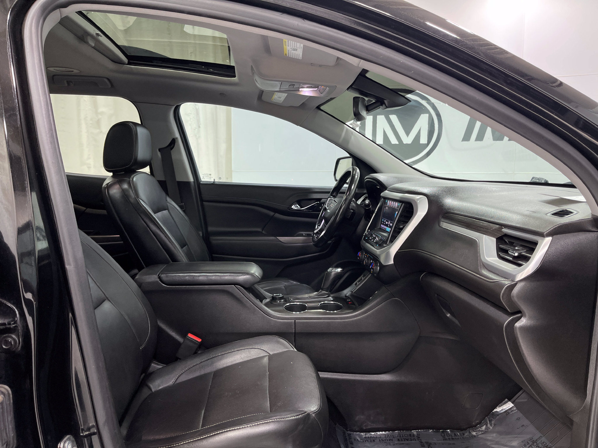 Used 2019 GMC Acadia SLT w/ Black Edition FWD image 34