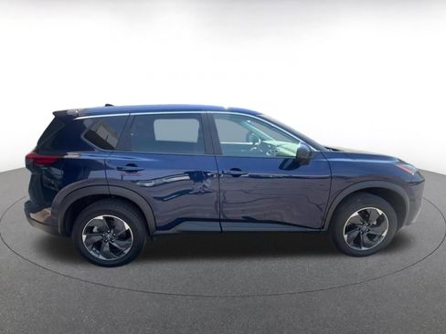Used 2025 Nissan Rogue SV image 16