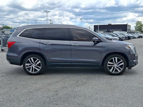 Used 2017 Honda Pilot Touring image 5