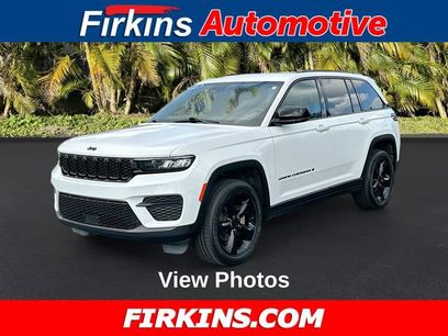 Used 2023 Jeep Grand Cherokee Altitude