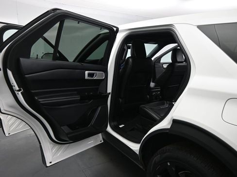 Certified 2022 Ford Explorer ST w/ Equipment Group 401A image 22