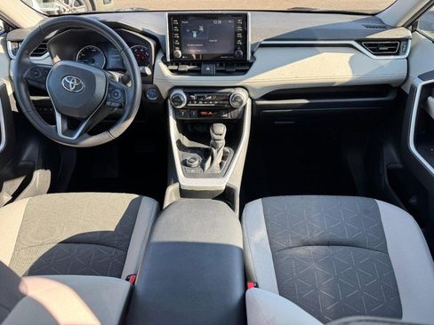 Used 2021 Toyota RAV4 XLE w/ Convenience Package image 11