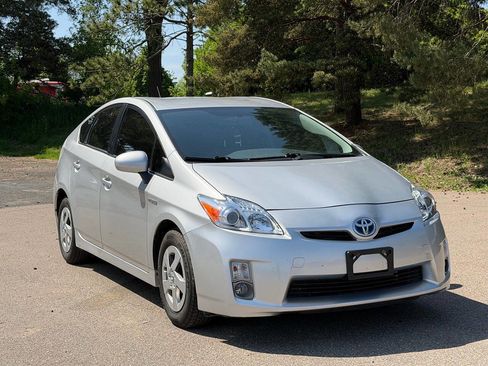 Used 2010 Toyota Prius Five FWD image 1