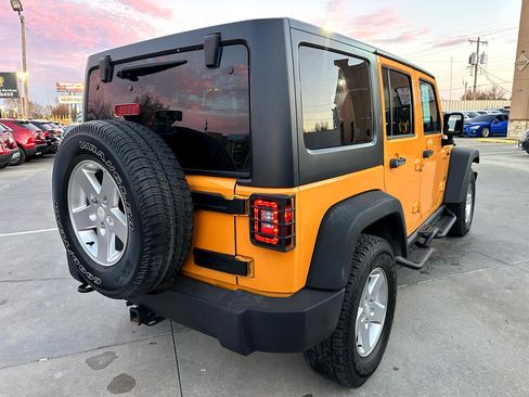 Used 2012 Jeep Wrangler Unlimited Sport image 7