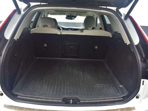 Used 2020 Volvo XC60 T6 Inscription w/ Protection Package Premier image 6